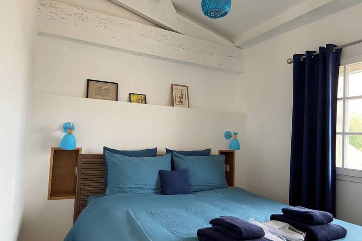 Location de vacances pour 4 personnes, avec jardin ainsi que piscine et terrasse à Saint-Just-Luzac - 2