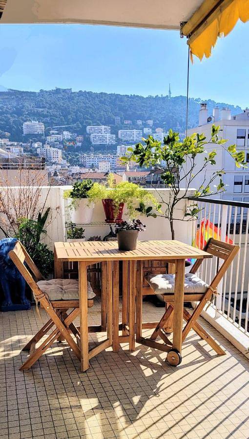 Gîte pour 5 personnes, avec balcon dans Gare De Nice Riquier