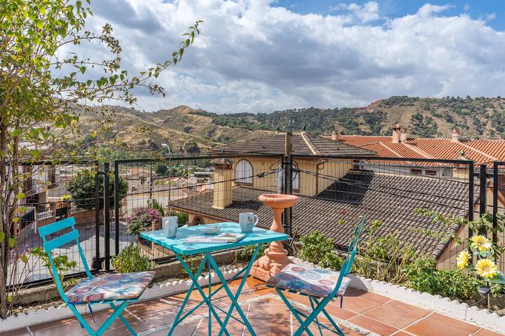 Casa rural para 10 personas, con jardín, Se admiten mascotas en Vega de Granada - 3