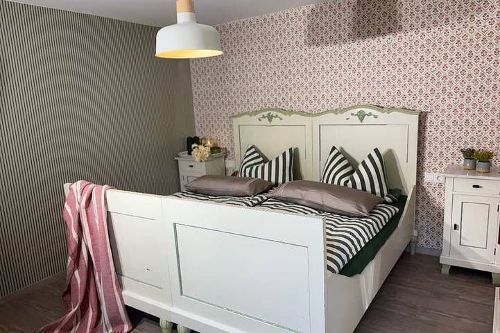 Ferienwohnung für 4 Personen, mit Whirlpool und Terrasse in Schleusingen - 2