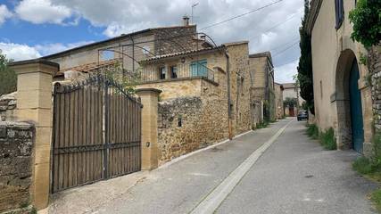 Gîte pour 4 personnes, avec jardin ainsi que vue et piscine à Argilliers