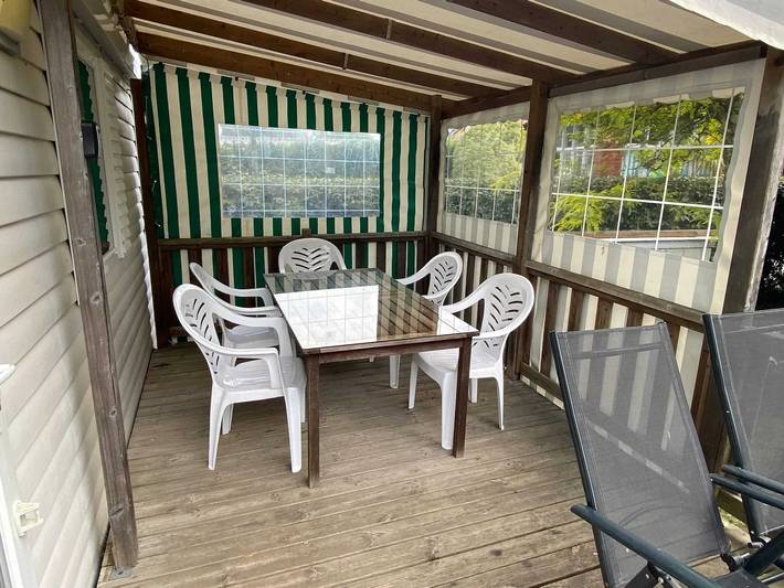 Location de vacances pour 6 personnes, avec piscine et terrasse à Gastes - 2