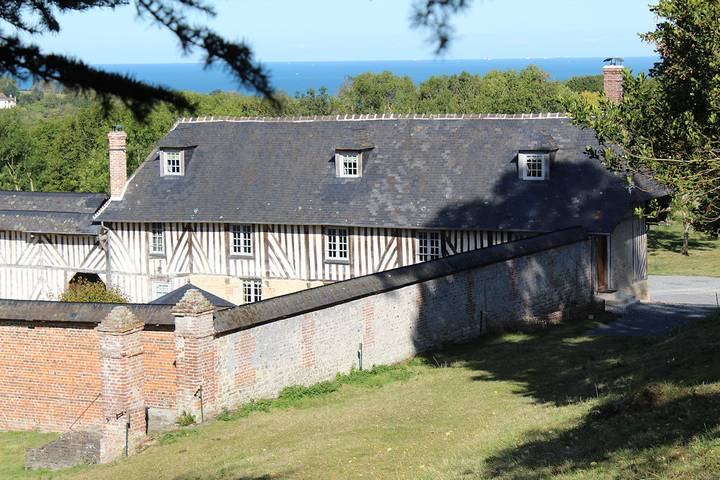 Gîte pour 12 personnes, avec jardin et terrasse