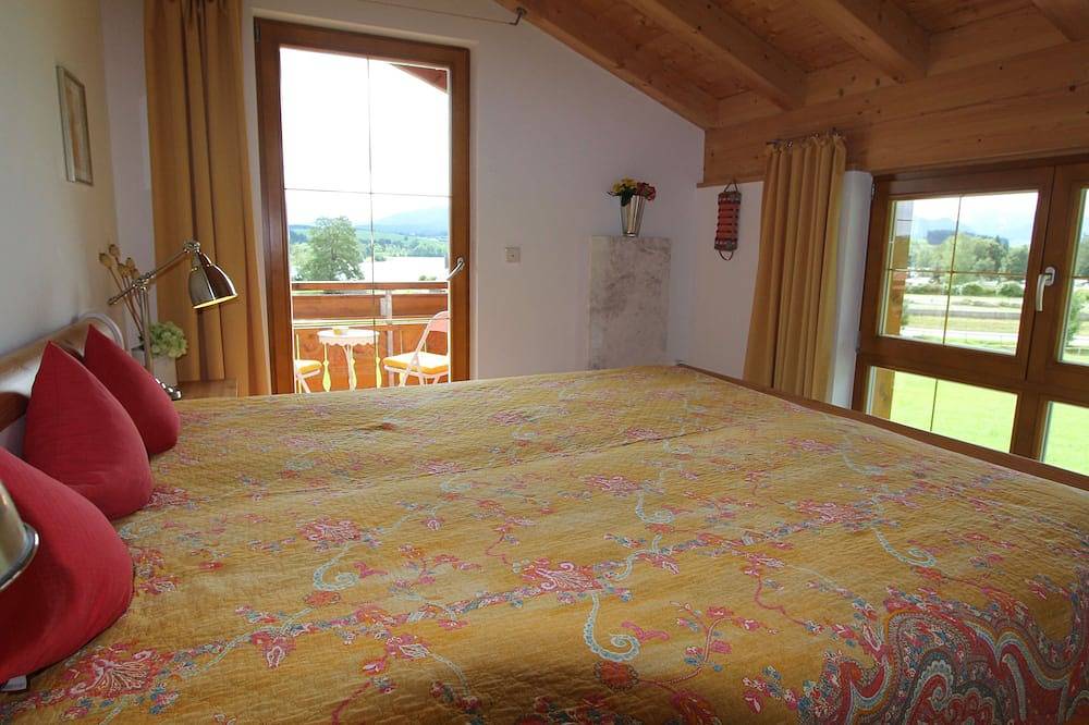 Großes Ferienhaus mit freiem See- und Alpenblick, Boot und viele andere Extras in Lechbruck am See, Bayerisch Schwaben