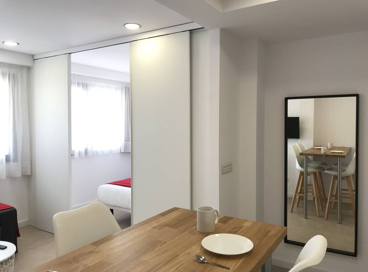 Apartamento entero, Reig 5. Apartment up to 3 pax. Valencia in Valencia, Costa de Valencia