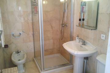 Appartement De Vacances pour 4 Personnes dans Roquebrune-Cap-Martin, Région de Nice, Photo 2