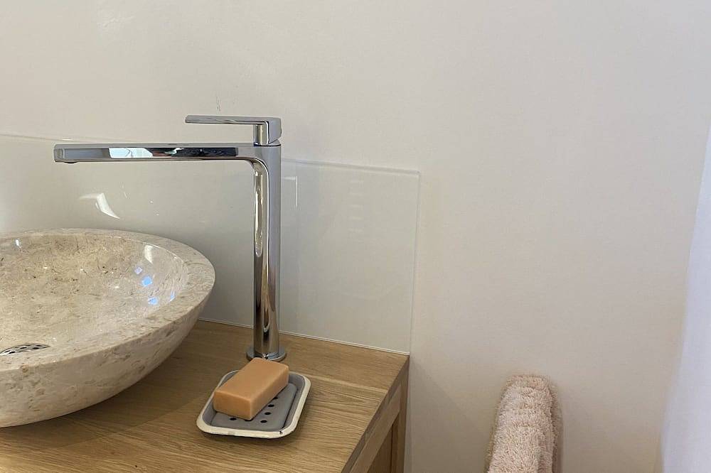 Ganze Wohnung, Moderne, top ausgestattete ruhige Dachgeschosswohnung am Waldrand in Sankt Wendel, Saar-Nahe-Bergland