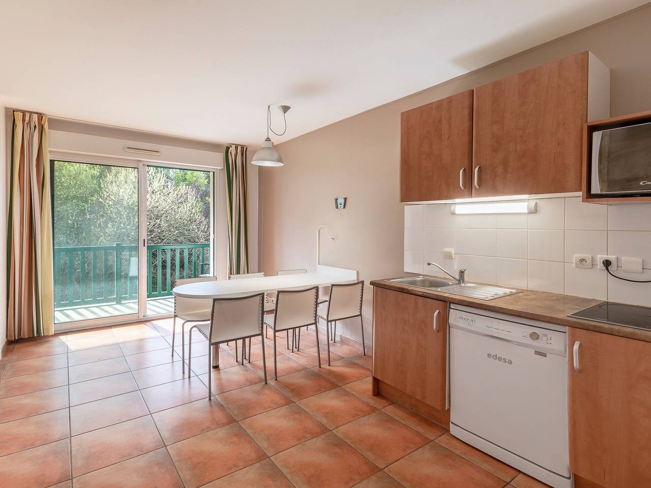 Apartamento entero, Precioso apartamento con piscina, tenis y acceso a la playa en Saint-Jean-de-Luz in San Juan de Luz, Region de Bayona