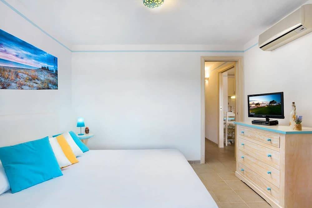 Entire apartment, Cosy apartment for 4 people with pool, A/C, Wifi, Tv and terrace in Arzachena, Costa Smeralda