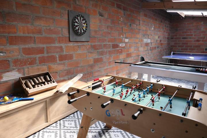 Gîte pour 10 personnes, avec jacuzzi et sauna ainsi que jardin et terrasse, animaux acceptés à Forges-les-Eaux - 3