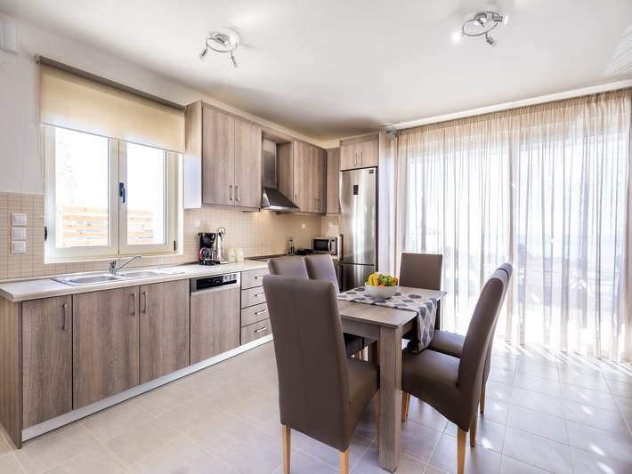 Location de vacances pour 8 personnes, avec Balcon et Terrasse ainsi que Jardin et Piscine dans Triopetra - 3