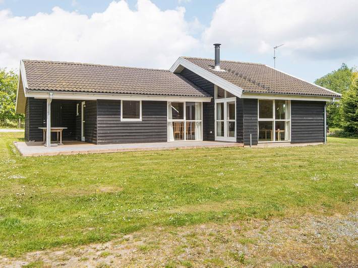 Ferienhaus für 8 Personen, mit Whirlpool und Terrasse sowie Garten und Sauna in Mommark - 2