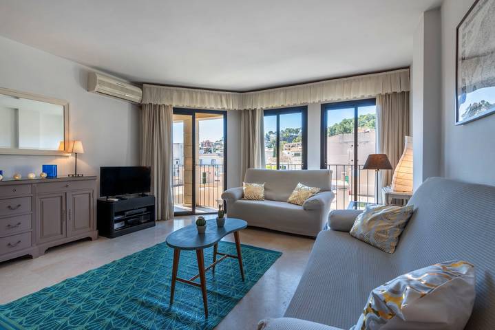 Entire apartment, Apartment with mountain views, Wi-Fi and air conditioning. in Port de Sóller, Sóller
