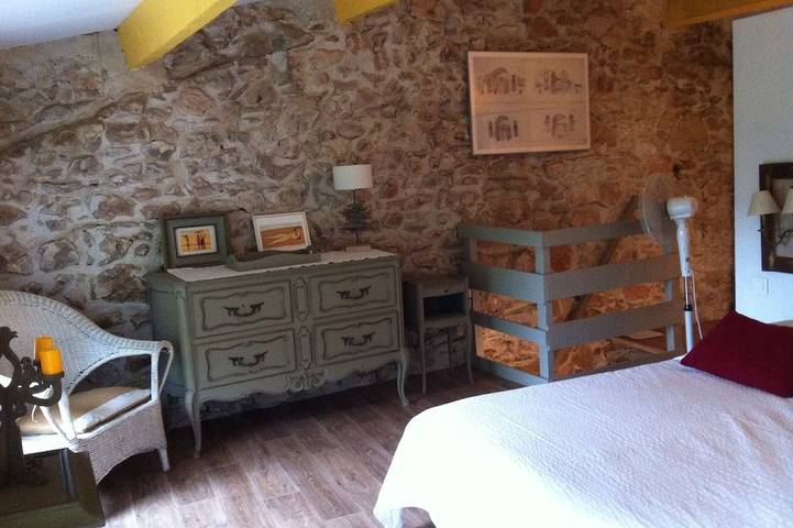 Location de vacances pour 6 personnes, avec jardin et terrasse à Poulx - 2