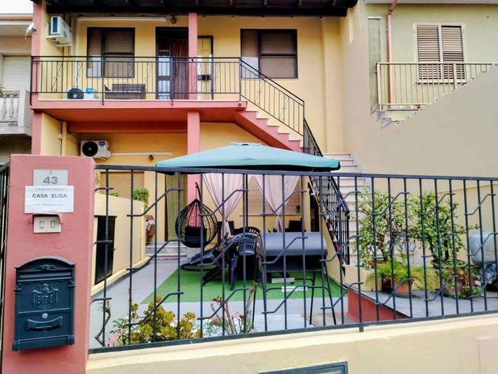 Gîte pour 6 personnes, avec Balcon ainsi que Terrasse et Vue à San Nicolò d'Arcidano