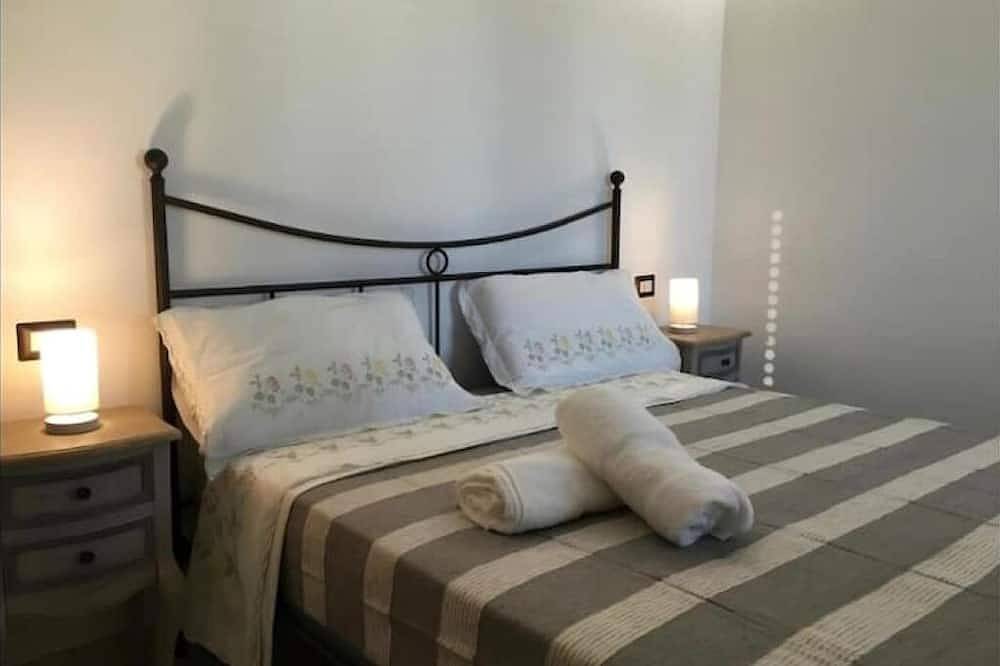 Villa Elia, Tenuta Le Scerze, apt with terrace 2px in Borgagne, Melendugno