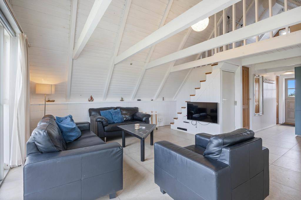 Charming thatched cottage with outdoor hot tub – 2 dogs welcome in Hvide Sande, Holmsland Klit