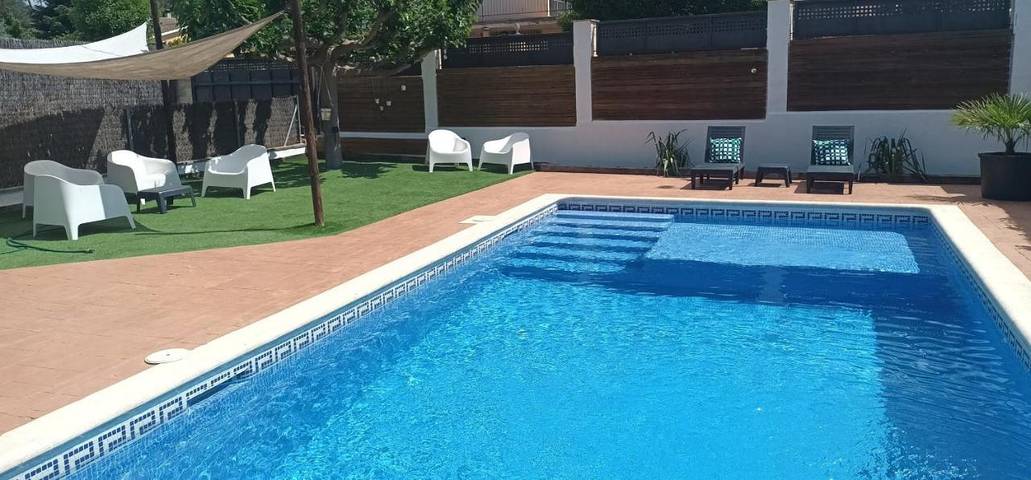 Casa de vacaciones para 8 personas, con jardín además de piscina y vistas - 1