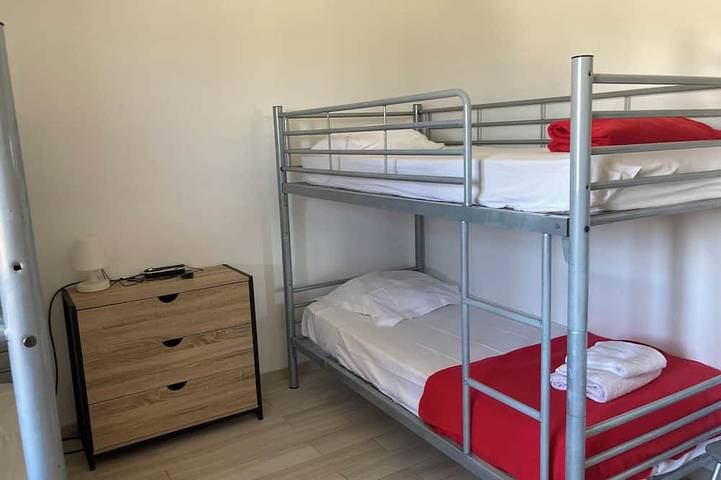 Ferienhaus - 5   Räume - 10/14   Personen in Sant Ambroggio, Lumio