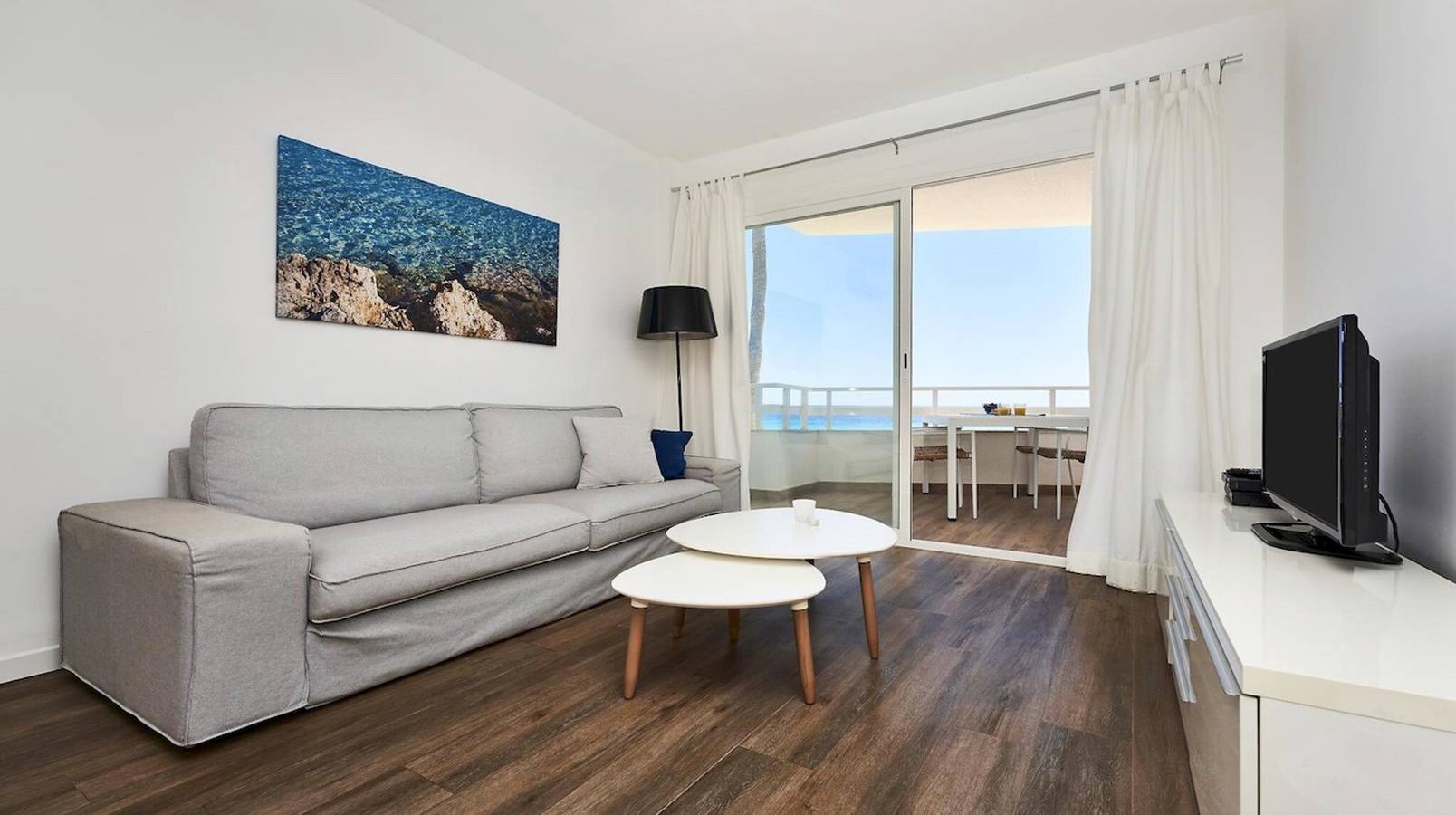 Ganze Wohnung, Ferienwohnung 'Es Sabina' mit Meerblick, privater Terrasse und Wlan in Cala Millor, Son Servera