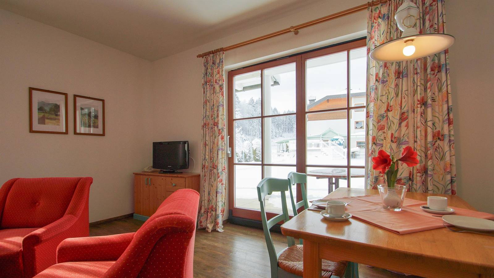 Ganze Ferienwohnung, Typ H im Haus Mittagskogel in Karawanken und Bachergebirge, Finkenstein am Faaker See