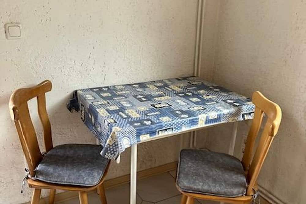 Ganze Wohnung, Ferienwohnung Marie-Luise - Ferienwohnung in Güstrow, Mecklenburgische Seenplatte