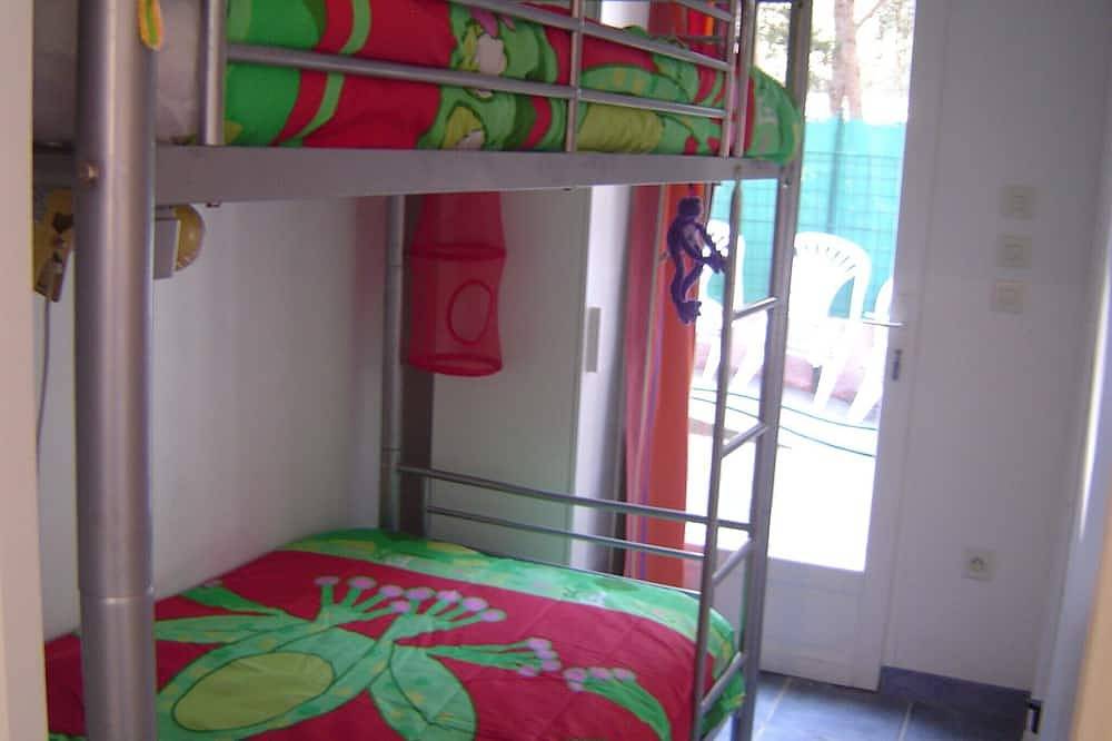 Promo ! La franqui maisonnette sous les pins dans village de charme in La Franqui, Leucate