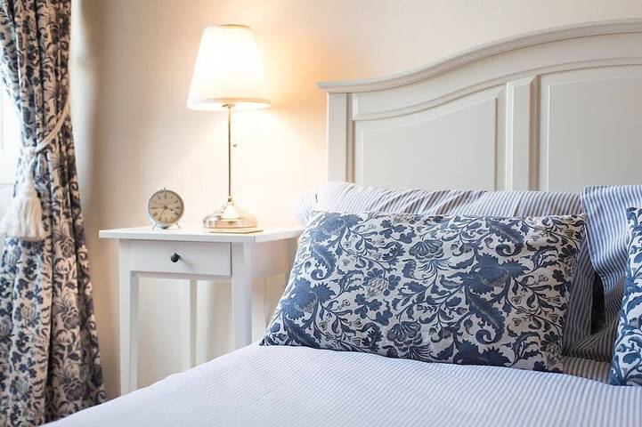 Ganze Wohnung, Log Fire City Center Apartment - kostenlose Protokolle zur Verfügung gestellt in Edinburgh, Edinburgh und Lothian