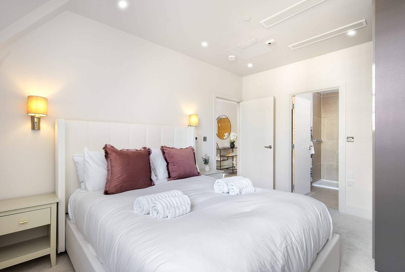 Entire apartment, 5 Mins Walk to Battersea Park   Battersea Retreat in Wandsworth, London