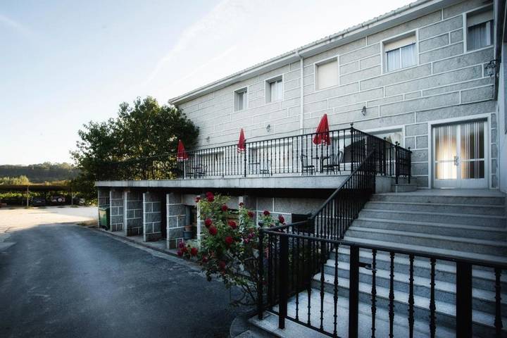 Hôtel pour 2 personnes, avec vue et terrasse à Entrimo - 2