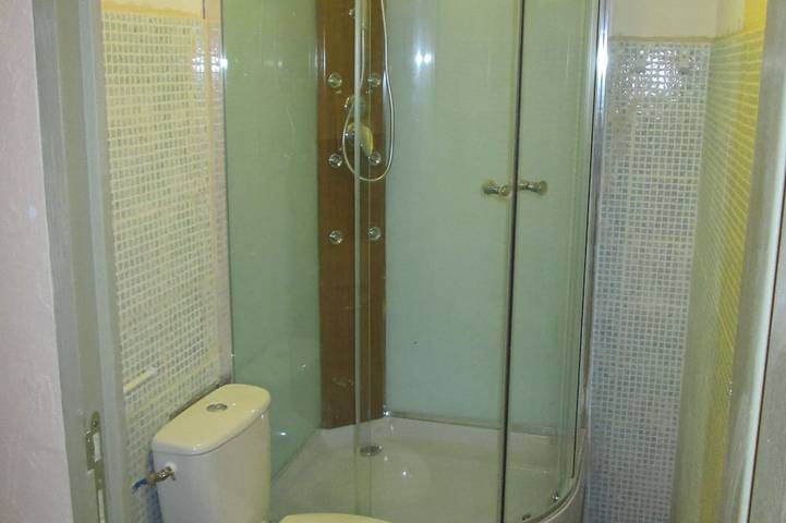 Gîte pour 4 personnes, avec piscine ainsi que terrasse et jardin, animaux acceptés à Plan-d'Aups-Sainte-Baume - 3