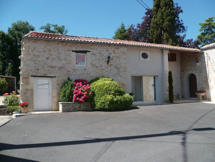 Gîte pour 4 personnes, avec terrasse et jardin à Villars-les-Bois