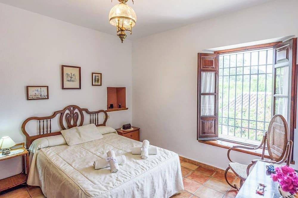 La Viña del Arenal Pizarra in Pizarra, Málaga Province