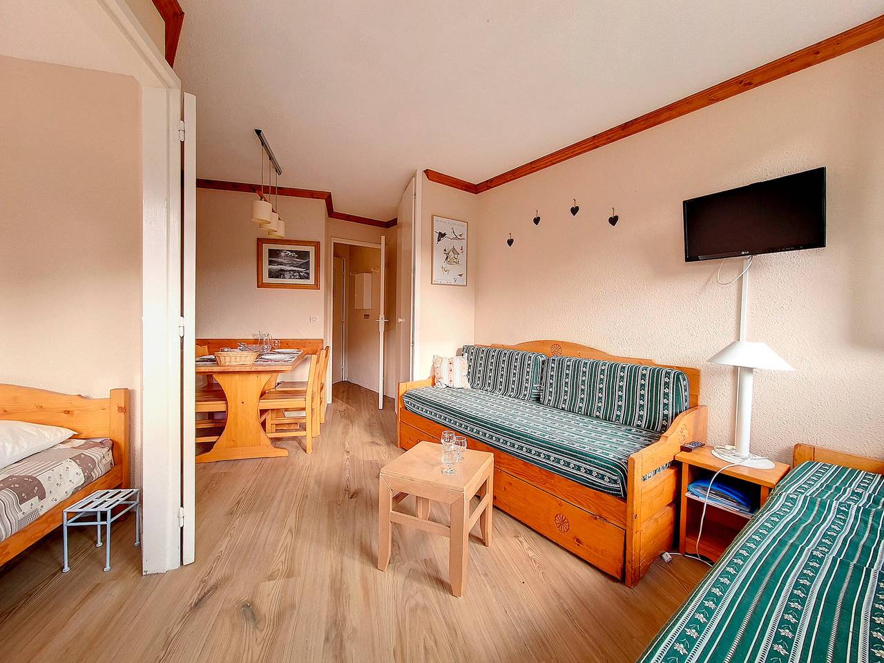 Geheel appartement, Apartment 4 ppl near slopes with balcony in Saint-Martin-de-Belleville, Massif de la Vanoise