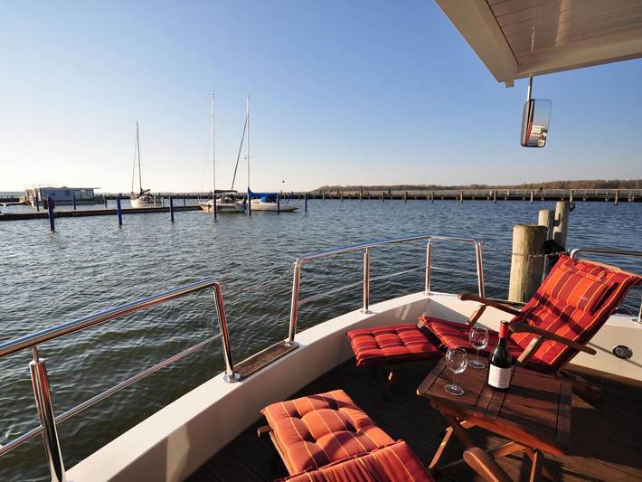 Hausboot für 2 Personen, mit Garten und Terrasse in Ribnitz-Damgarten - 4