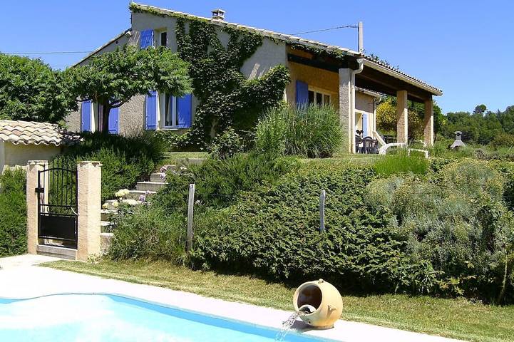 Ferienhaus für 6 Personen, mit Terrasse und Garten