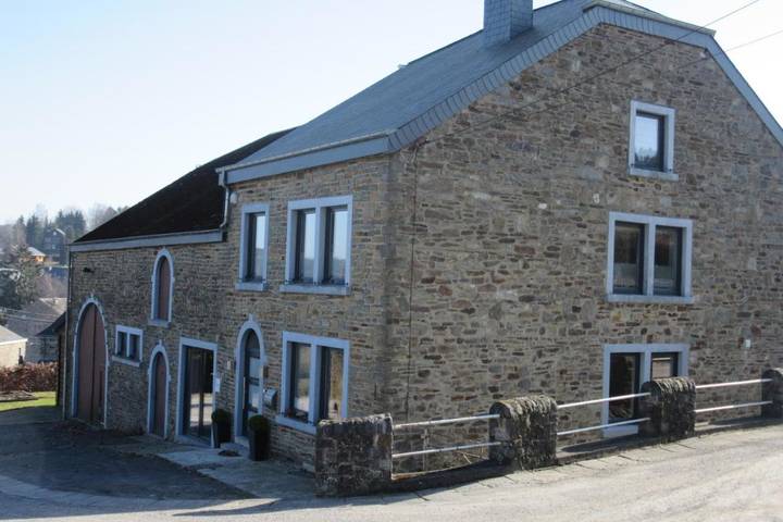 Location de vacances pour 2 personnes, avec vue et jardin dans Dochamps - 2