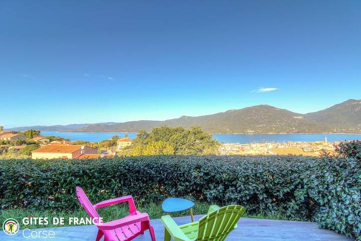Gîte pour 2 personnes, avec Terrasse ainsi que Jardin et Vue à Propriano