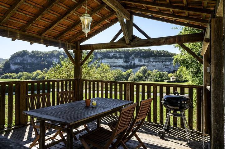 Gîte pour 5 personnes, avec jardin et piscine