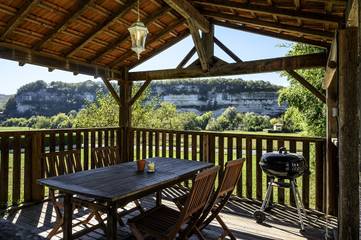 Gîte pour 5 personnes, avec jardin et piscine à Peyzac-le-Moustier