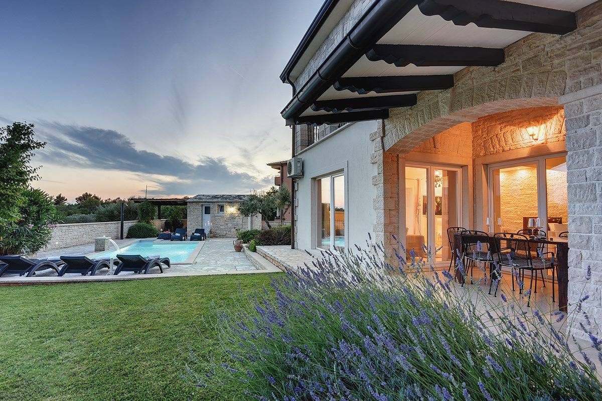 Ferienhaus mit Privatpool für 8 Personen ca. 205 qm in Rovinjsko Selo, Istrien (Istrische Riviera) in Rovinjsko Selo, Rovinj und Umgebung
