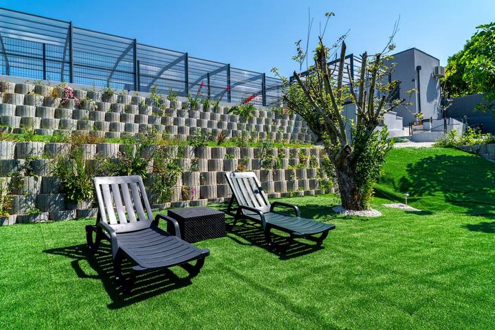 Vacation villa in Porto/Lever with private indoor heated pool, Spa, air conditioning, and Wifi in Sandim, Olival, Lever e Crestuma, Porto District