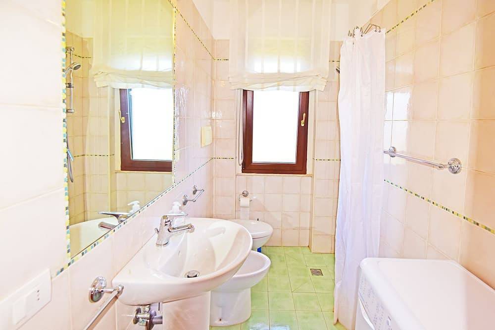 Ganze Wohnung, Alghero Bright Penthouse zum Meer 3 Terrasse 2 Badezimmer 2 Schlafzimmer Wifi Netflix Appltv in Alghero, Sassari Provinz