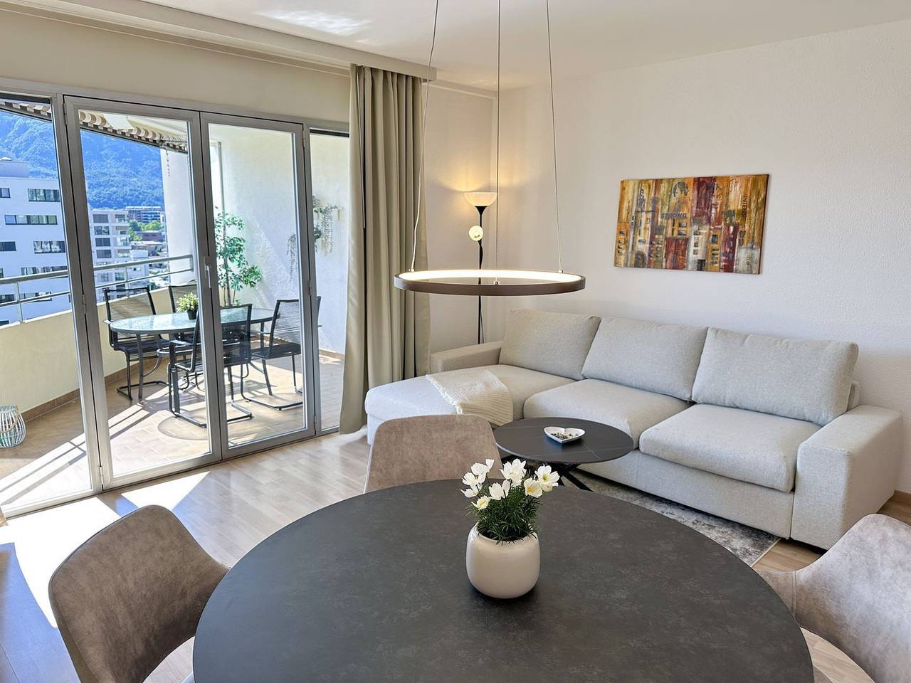 Appartamento intero, Cozy city apartment on the 8th floor, unique panorama of the city of Locarno in Locarno, Alpi Ticinesi e del Verbano
