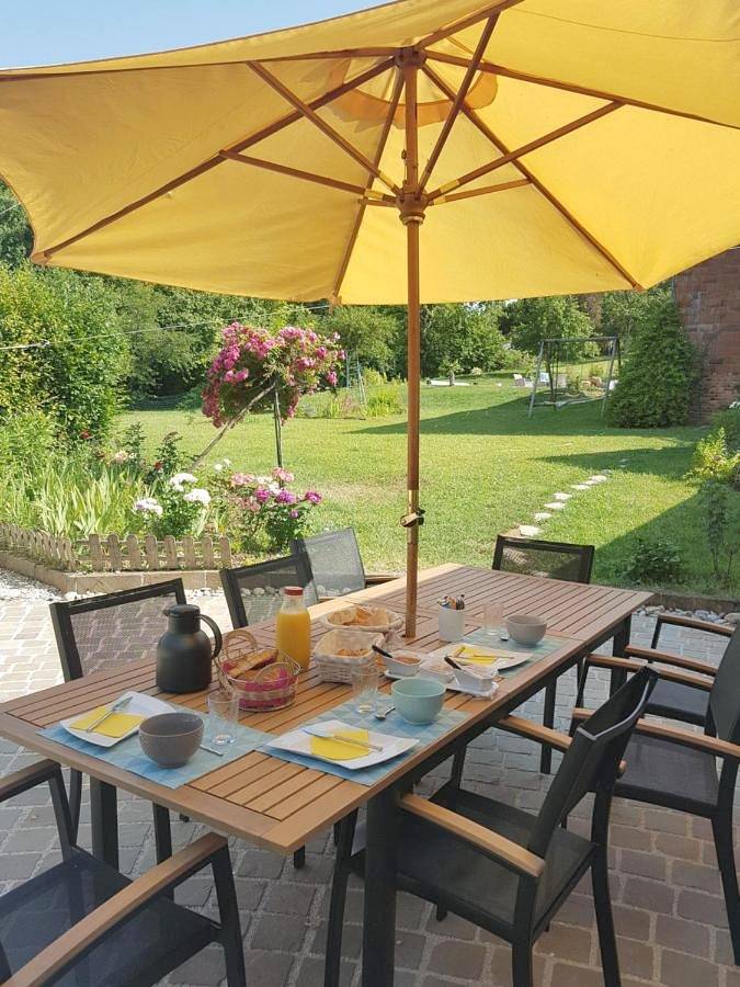 Gîte pour 3 personnes, avec jardin à Clérey - 4