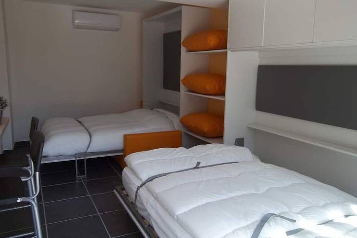 Gîte pour 4 personnes, avec terrasse dans Plage La Capte - 2