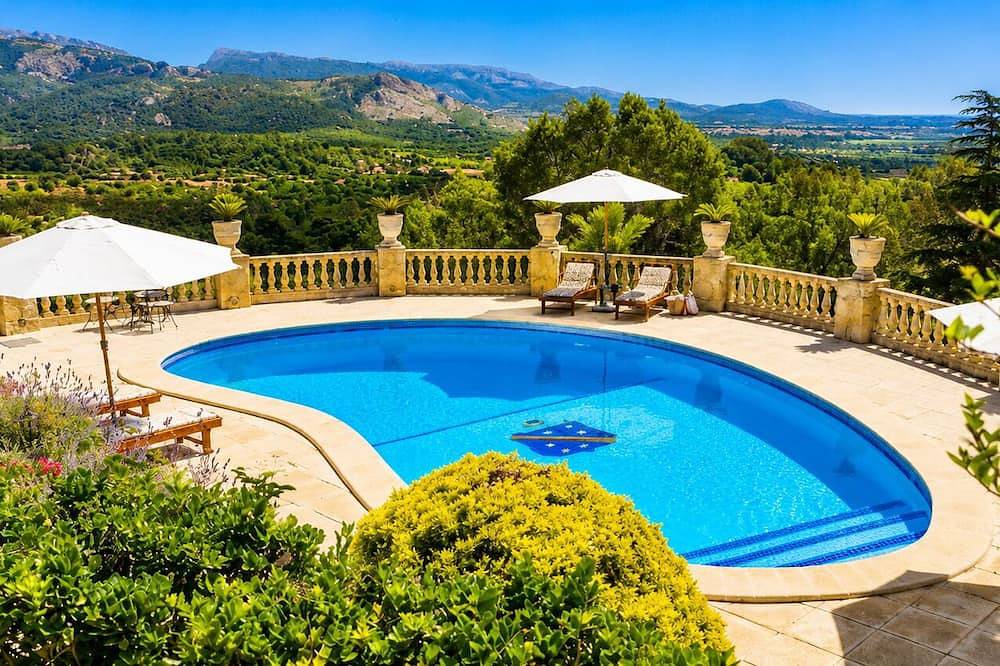 Villacolina – Pool, Tennis & Breathtaking Views in Ses Rotgetes de Canet, Esporles