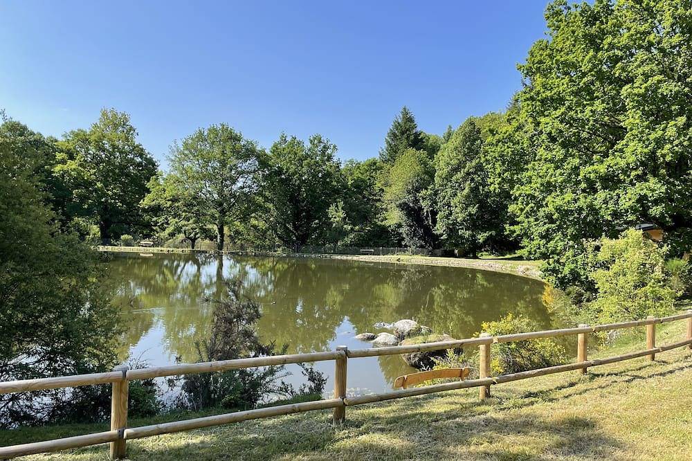 Domaine de 6 Hectares Avec 2 Étangs Rien que Pour Vous in Nontron, Parc naturel régional Périgord-Limousin