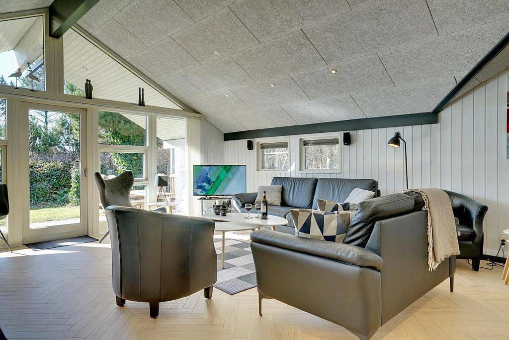 Modernes Ferienhaus für 8 Personen - mit Kamin, Sauna, Whirlpool & Lademöglichkeit  in Jegum, Jegum Ferieland