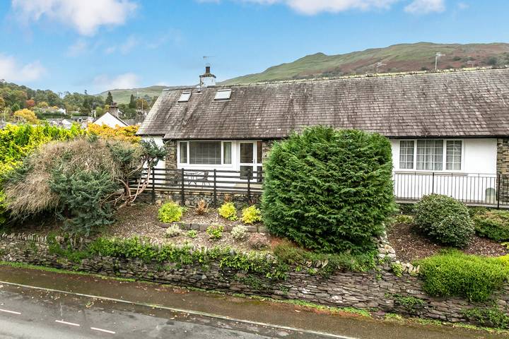 Log cabin for 7 people in Lake Windermere